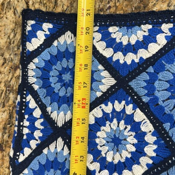 AQUA Boho Blue Allover Crochet Sleeveless Cropped Top Size L - Picture 7 of 7